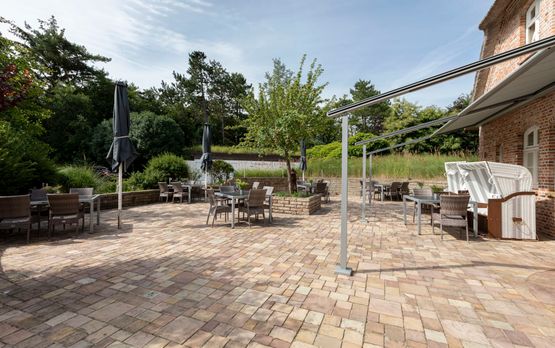 Böhler Landgang Café Restaurant Sankt Peter-Ording Titel 02 unsere Terrasse